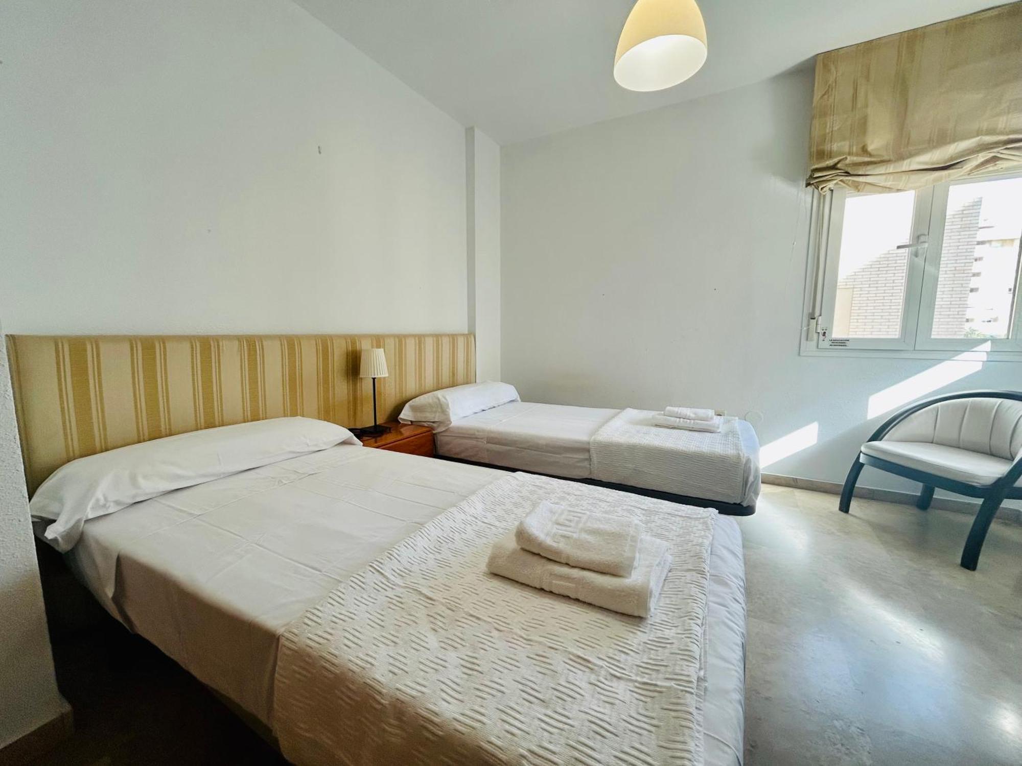 Guest House Teatinos マラガ エクステリア 写真